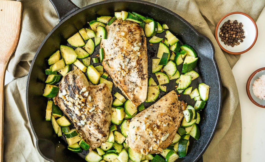 Garlic Chicken & Sautéed Zucchini to Jumpstart Your Meal Plan Xyngular